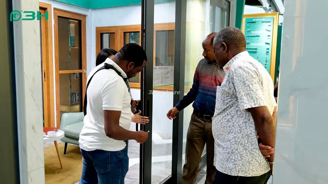 comunicaci&oacute;n del proveedor de herrajes para puertas y ventanas 5