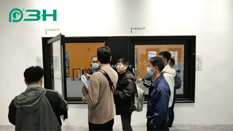 exposici&oacute;n de hardware para ventanas 111