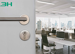 La simplicidad se encuentra con la sofisticación | El hardware de la puerta de swing muestra el encanto de diversos estilos de vida con una calidad excepcional